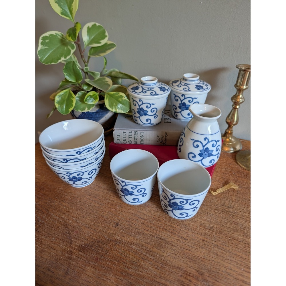 Vintage Houraku Japanese Karakusa Blue White Porcelain Tea Set Bowls Sake Carafe
